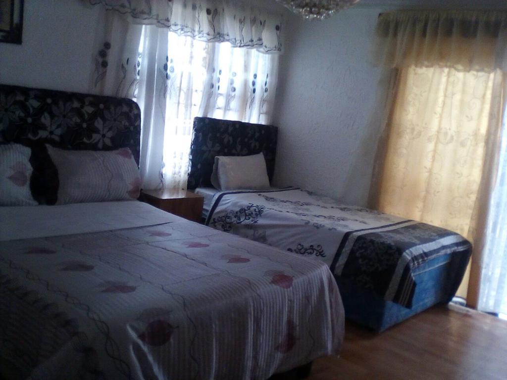 Guest House Macauly Johannesbourg Extérieur photo