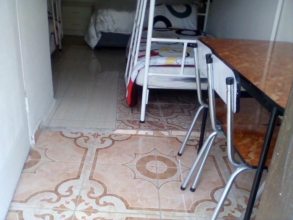 Guest House Macauly Johannesbourg Extérieur photo